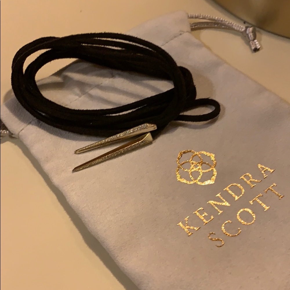 Kendra Scott Pierce wrap necklace w/ gold details
